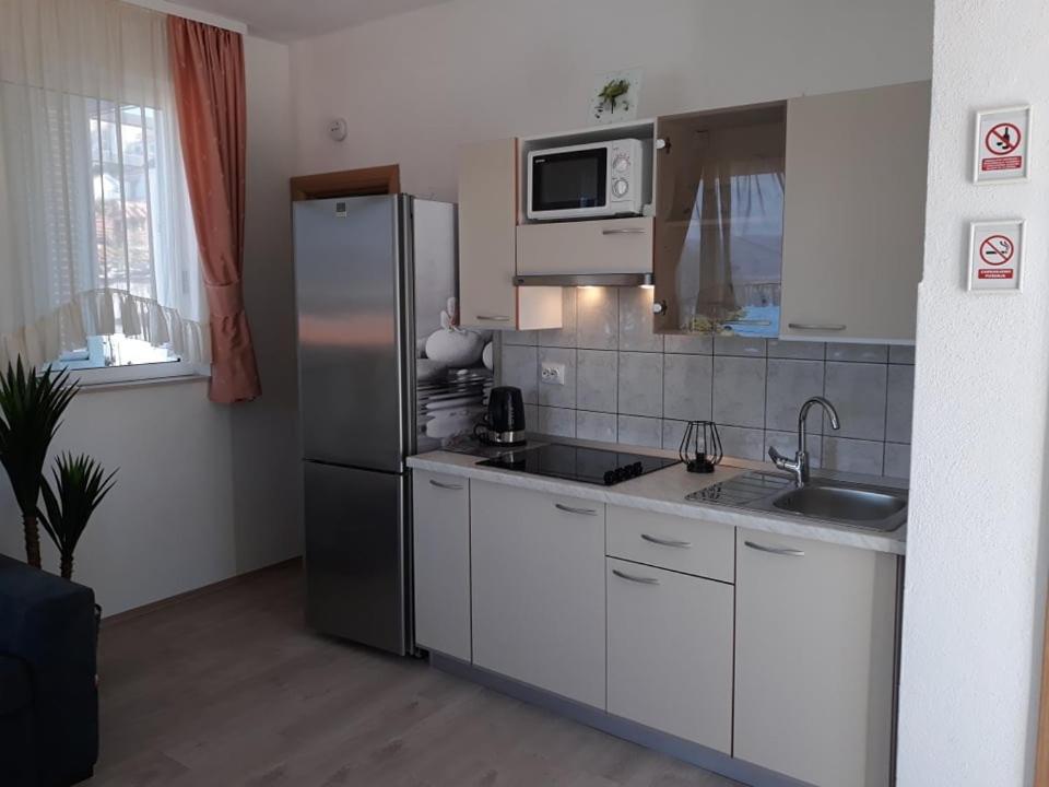 Apartments Viki Trogir Exterior foto