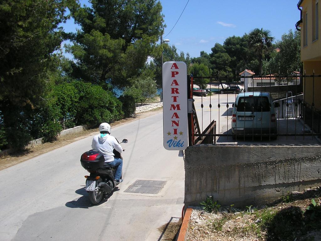 Apartments Viki Trogir Exterior foto