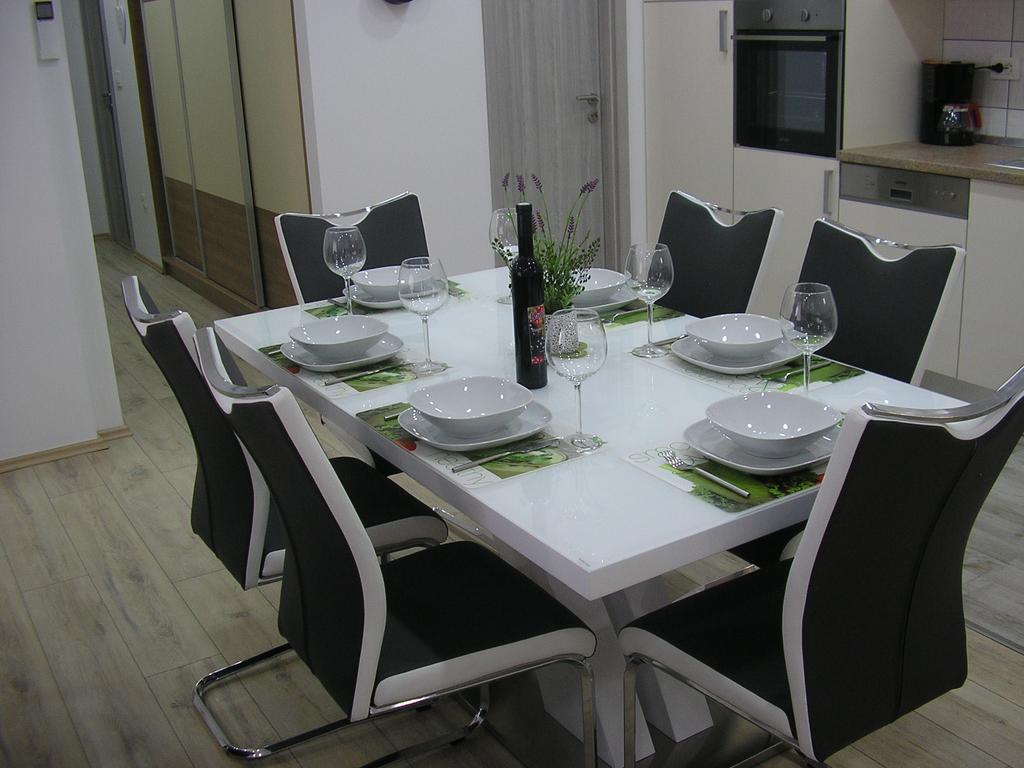 Apartments Viki Trogir Exterior foto