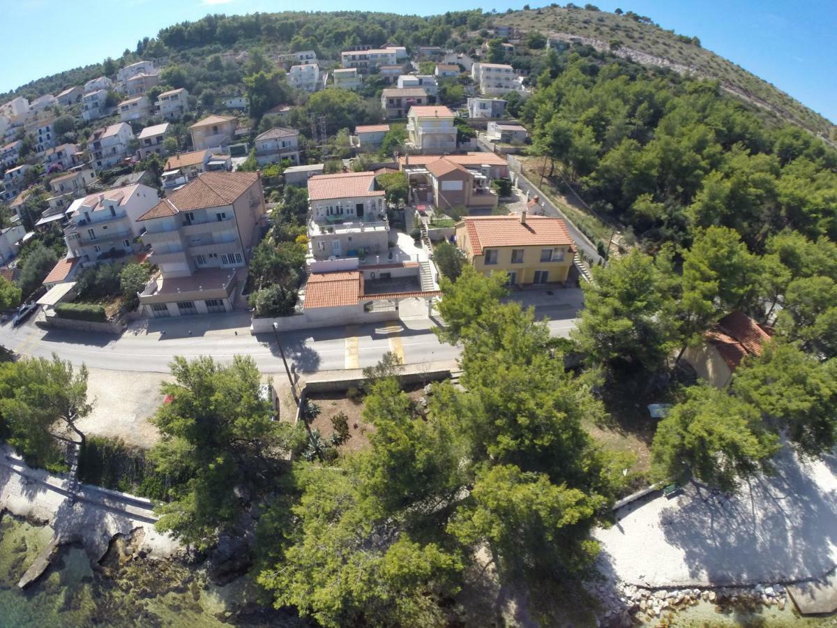 Apartments Viki Trogir Exterior foto
