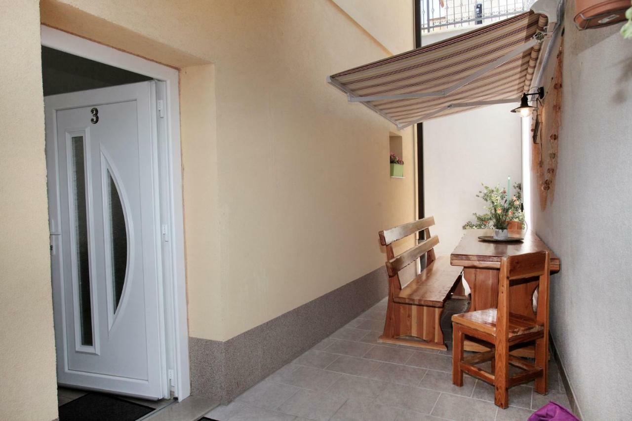 Apartments Viki Trogir Exterior foto